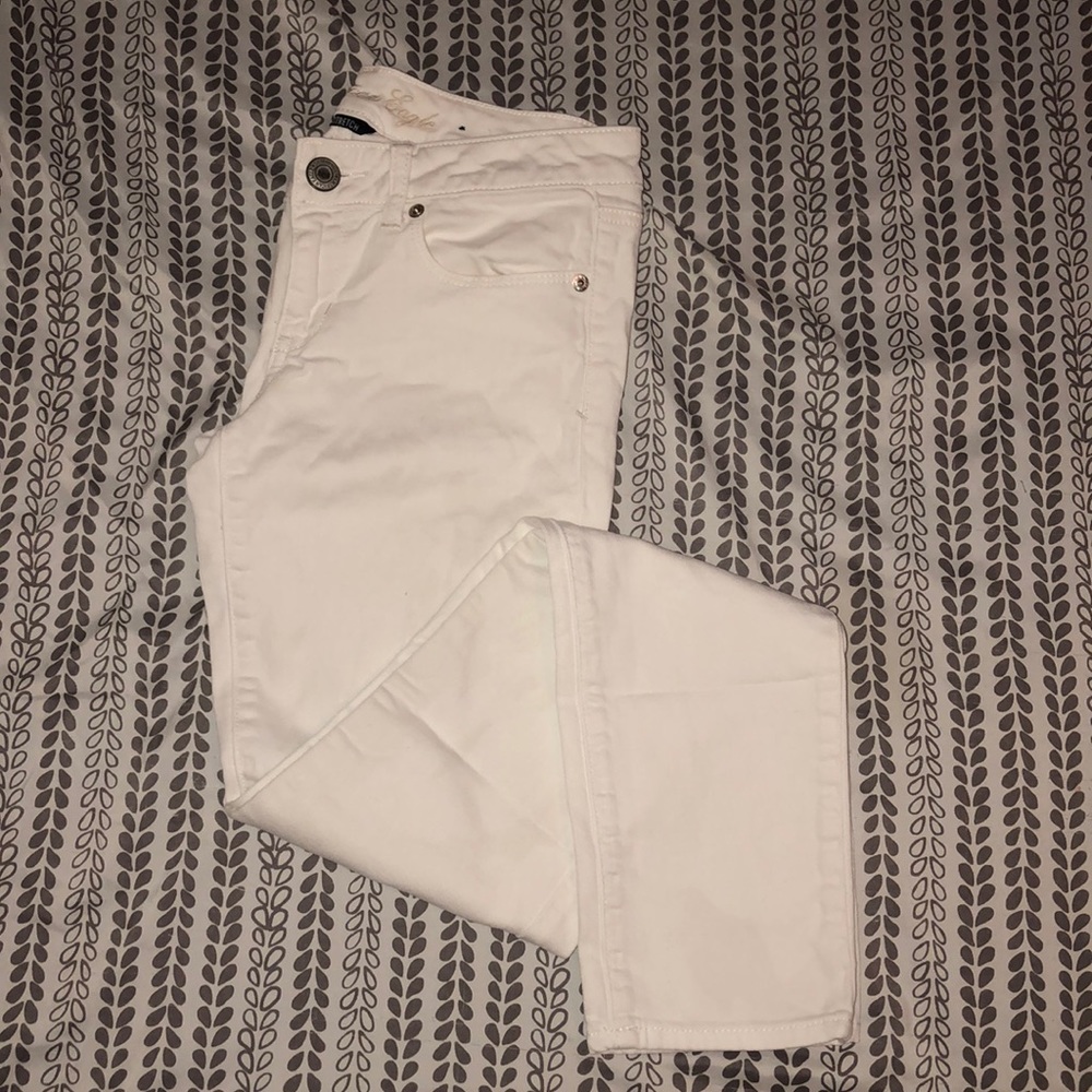 White denim jeans
